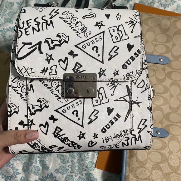 Authentic Guess Backpack - Picture 2 of 7